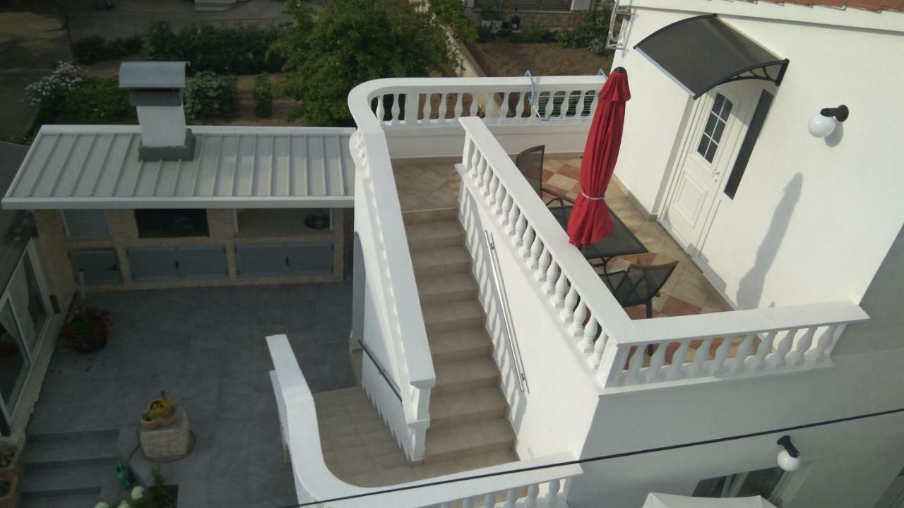 Apartments Lipic Водице Екстер'єр фото
