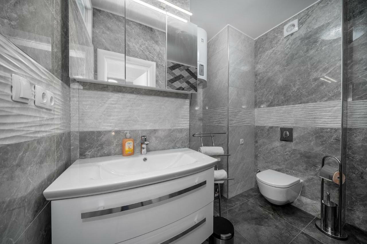 Apartments Lipic Водице Екстер'єр фото